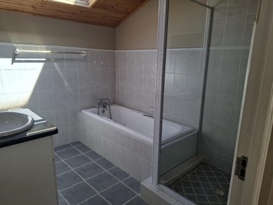 To Let 2 Bedroom Property for Rent in Hout Bay Western Cape